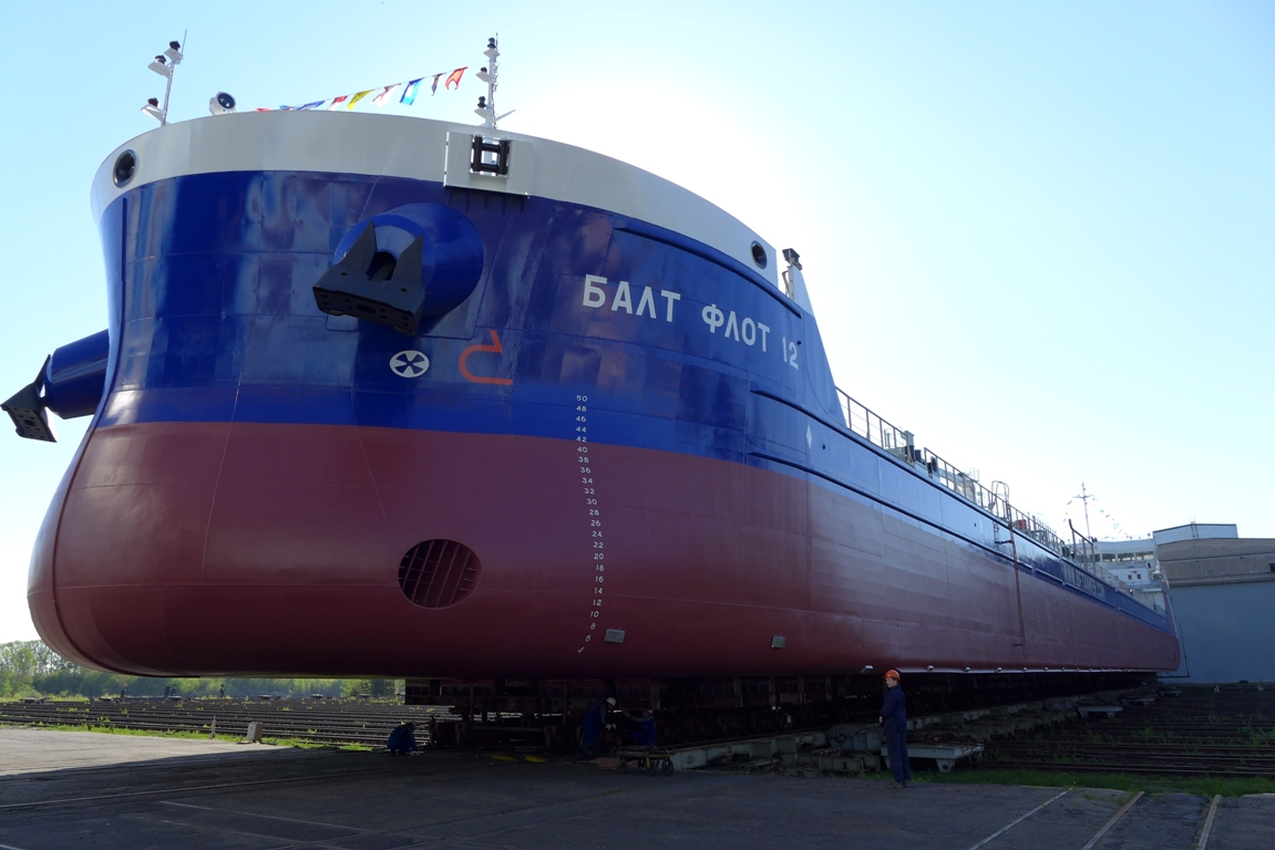 Спуск на воду танкера проекта RST27 "Балт Флот 12"