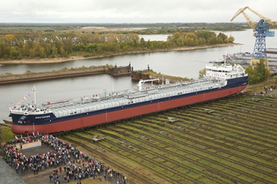 Спуск на воду танкера-химовоза «Виктория» проекта RST27