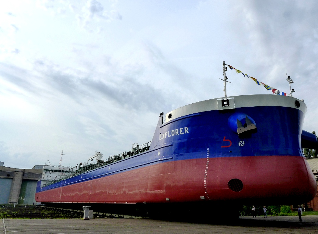 Спуск на воду танкера проекта RST27 EXPLORER