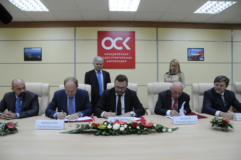 Подписание контракта между Заводом «Красное Сормово» и компанией «Б.Ф. Танкер» на поставку двух танкеров проекта RST27